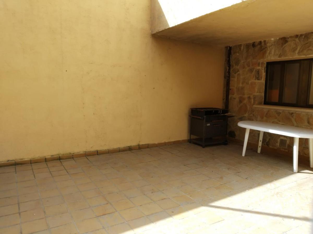 Viv. De Uso Turistico Fuente El Tejo - Casa Ana Villa Burgohondo Exteriör bild