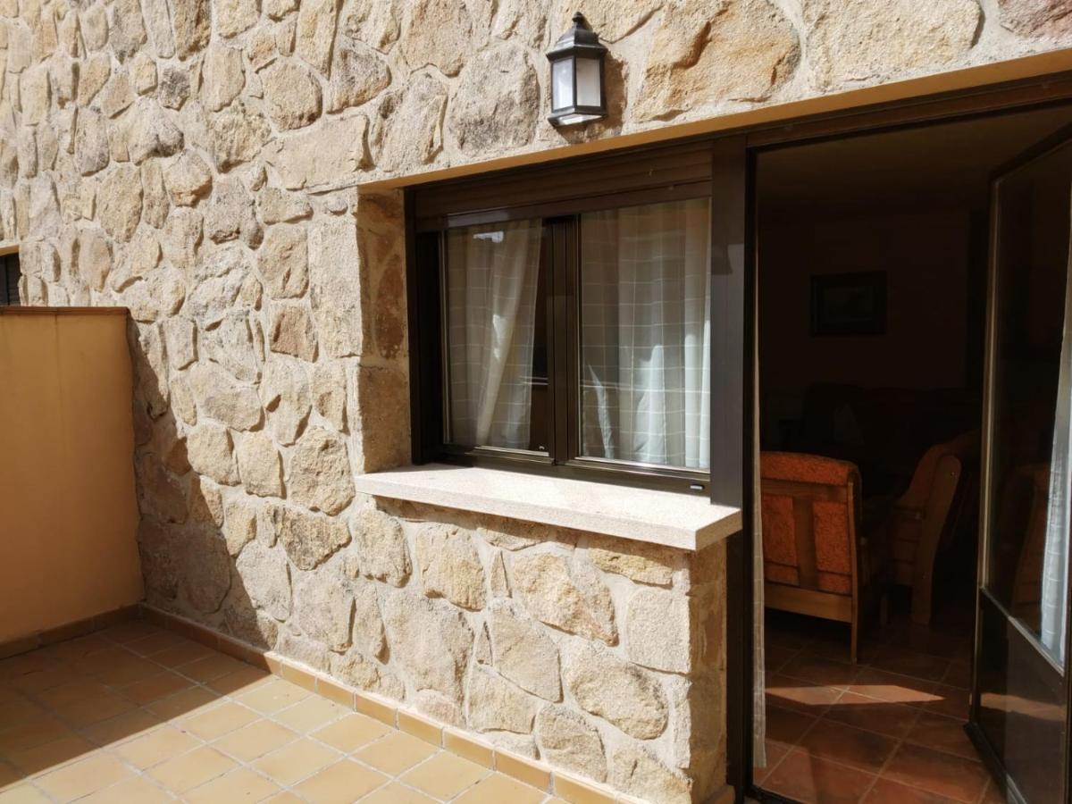 Viv. De Uso Turistico Fuente El Tejo - Casa Ana Villa Burgohondo Exteriör bild